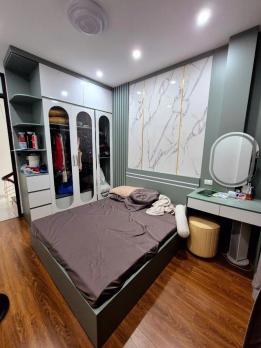 Vũ Tông Phan - Thanh Xuân, Gần Ô Tô, Gần phố, 30m2, MT 5.3m, 6.9 Tỷ- Sổ vuông đẹp