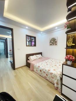Bán gấp căn hộ chung cư phố Nhân Hòa, Thanh Xuân, 60m2, 2 ngủ, 2vs, nhà đẹp full nội thất