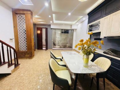 Bán nhà Hồ Đắc Di, Diện tích 39m x 6 tầng,mặt tiền 5,3m,giá 12.6 tỷ