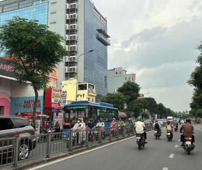 HIẾM NHÀ BÁN hẻm 214 Nguyễn Oanh 5 lầu có T.máy 80m2 ngang 4m gần chợ chỉ 15.7 tỷ.