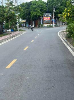 SỐC GIÁ GIẢM MẠNH 1.5T – BÁN GẤP LÔ ĐẤT TẶNG NHÀ FULL THỔ 600M² TÂN HIỆP!