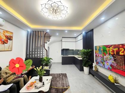 Siêu Phẩm Ngã Tư Sở - Thanh Xuân, Gần phố, Gần Ô Tô, 36m2, MT 4.6m, 2 Thoáng, 10.5 Tỷ