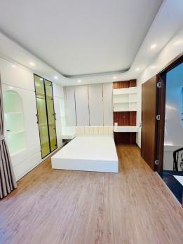 Nhà Đẹp Khương Đình - Thanh Xuân, 30m ra Phố, 2 Thoáng, 35/40m2, 5 tầng, MT 5m, 9.5 Tỷ.