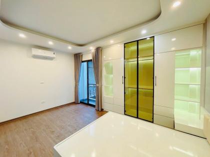 Nhà Đẹp Khương Đình - Thanh Xuân, 30m ra Phố, 2 Thoáng, 35/40m2, 5 tầng, MT 5m, 9.5 Tỷ.