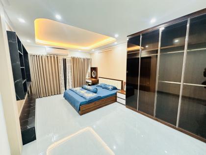 Ô Tô vào nhà, Phố Trần Hòa - Hoàng Mai, 5 Tầng Thang Máy, 30m2, MT 5m, 8.6 Tỷ