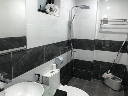 Bán nhà ngõ 10/16 Kim Mã Thượng, diện tích 33/39m x 6 tầng, mặt tiền 4,3m,giá 13,2 tỷ