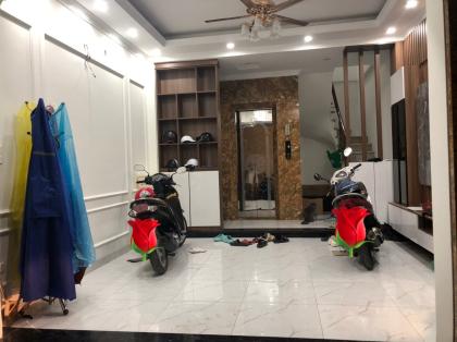 Bán nhà ngõ 10/16 Kim Mã Thượng, diện tích 33/39m x 6 tầng, mặt tiền 4,3m,giá 13,2 tỷ