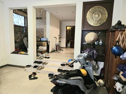 Bán Nhà P/Lô 2 Ô Tô Tránh Ngọc Khánh Ba Đình 92m2-5T MT5,5m 3 THOÁNG 33,5 Tỷ.