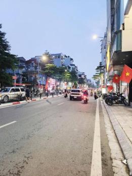 Bán Nhà Mặt Phố Tôn Đức Thắng Đống Đa 36m2-6T LÔ GÓC 21,1 Tỷ Có Thương Lượng.
