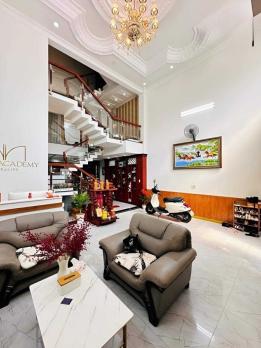 Chỉ 16 tỷ xí có nhà 5 lầu mái đẹp ngang 6.5m 104m2 vài bước ra Phan Huy Ích tới Emart.