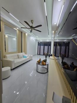 Bán nhà đường Giáp Bát, Hoàng mai, 6 tâng thang máy mới, nhà đẹp ở luôn,  ngõ rộng, cực gần phố