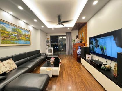 Cho thuê căn hộ chung cư CT5 – KĐTM Mỹ Đình – Mễ Trì, Nam Từ Liêm, nhà đẹp full nội thất, ở luôn