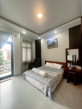 XE HƠI NGỦ NHÀ! Bán Nhà 5 Tầng Lung Linh Phan Xích Long, 68m2, Chỉ 12.x Tỷ TL