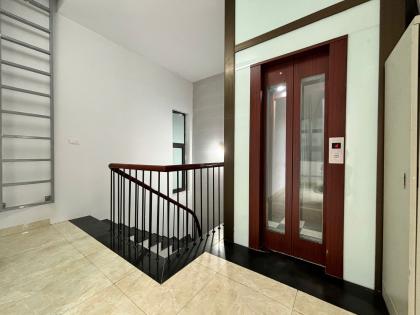 Cho thuê liền kề VOV Mễ Trì 120 x 4 tầng 1 hầm 45tr 0903409888