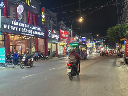 Giá RẺ chỉ 18 tỷ hơn có MTKD 4 lầu ngang 5m ngay Lê Văn Khương Q12 155m2 gần BX buýt.