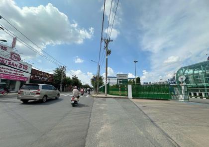 Giá RẺ chỉ 18 tỷ hơn có MTKD 4 lầu ngang 5m ngay Lê Văn Khương Q12 155m2 gần BX buýt.