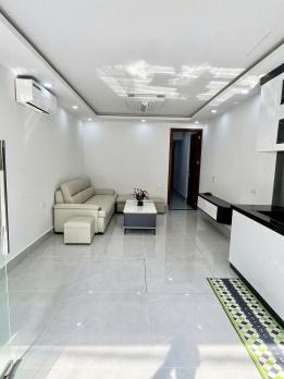 Bán nhà Tập thể đường Nguyễn Trãi, Thanh Xuân, nhà đẹp ở luôn, ô tô đỗ cửa