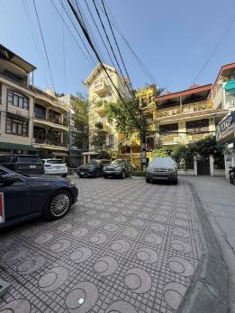 Bán Nhà Tôn Thất Thiệp Ba Đình 125m2-4T MT6m 2 THOÁNG 68 Tỷ Có Thương Lượng.