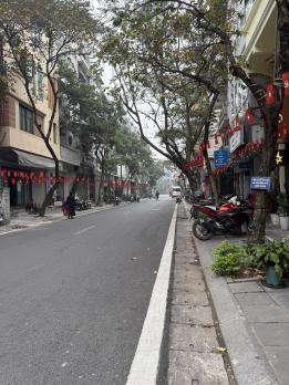 Bán Nhà Mặt Phố Sơn Tây Ba Đình 71m2-5T MT5m 2 THOÁNG 58,8 Tỷ Có Thương Lượng.