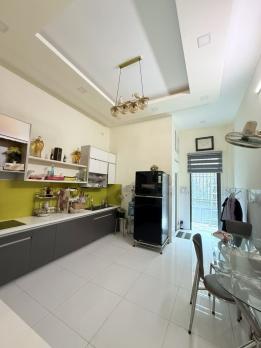 Ở NGAY! Bán Nhà 4 Tầng Cực Đẹp Nguyễn Đình Chiểu, 65m2, Chỉ 11.x Tỷ TL