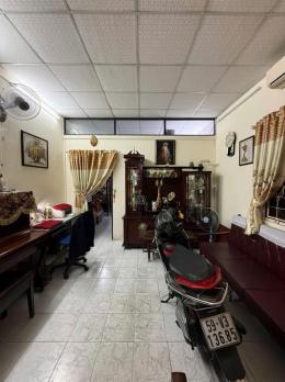 Bán nhà Mặt tiền Nguyễn Tuân - giao Phạm Văn Đồng, 4,6x19m. Cấp 4, tiện xây, 1 đời chủ, 15 tỷ.