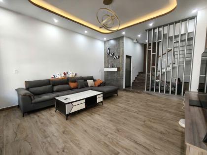 CHO THUÊ NHÀ NGUYÊN CĂN PHÙ ĐỔNG THIÊN VƯƠNG P8 ĐÀ LẠT - 5PN