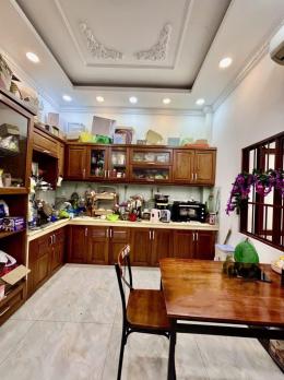 Bán nhà 4 lầu hẻm KD 752 Lạc Long Quân 90m2 ngang 5m gần chợ Tân Bình nhỉnh 16 tỷ.