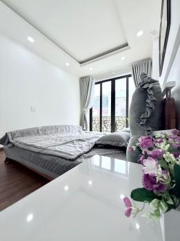 Bán nhà Chùa Bộc_7 tầng thang máy đẹp keng_3 bước ra ô tô tránh_kd ổn_58m2_giá chào 19 tỷ