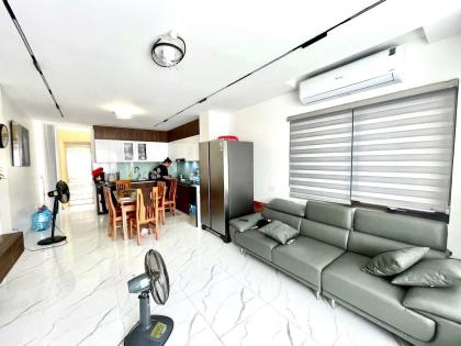 Bán Nhà Thịnh Hào 1 Đống Đa 50m2-7T LÔ GÓC Ô Tô Tránh 22,8 Tỷ Có Thương Lượng.
