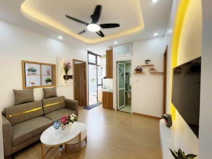 Bán gấp căn hộ chung cư đường Hồ Ba Mẫu, Đống Đa, nhà đẹp full nội thất, ngõ thông