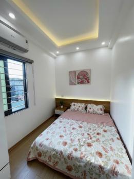 Bán gấp căn hộ chung cư đường Hồ Ba Mẫu, Đống Đa, nhà đẹp full nội thất, ngõ thông