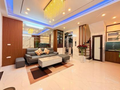 Bán nhà riêng phố Khâm Thiên, Đống Đa, nhà đẹp đón Tết, 6 tầng thang máy mới, ngõ thoáng