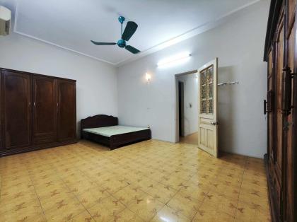 CHO THUÊ NHÀ NGUYÊN CĂN ĐƯỜNG ĐÊ LA THÀNH NHỎ, ĐỐNG ĐA, NGÕ TRƯỚC NHÀ RỘNG