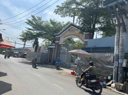 GIÁ QUÁ RẺ – ĐẤT ĐƯỜNG THÔNG XE HƠI  ĐÔNG THẠNH 7-3, SÁT VÁCH LÊ VĂN KHƯƠNG.