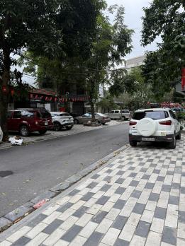 Bán Nhà P/Lô Xuân Diệu Tây Hồ 140m2-7T MT8m Ô Tô Đỗ Cửa 54 Tỷ Có Thương Lượng.