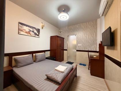 Bán KS 3 sao MTKD gần Thống Nhất ngang 8m 200m2 16PN DT 180tr 5 lầu mới gần Lotte 38 tỷ.