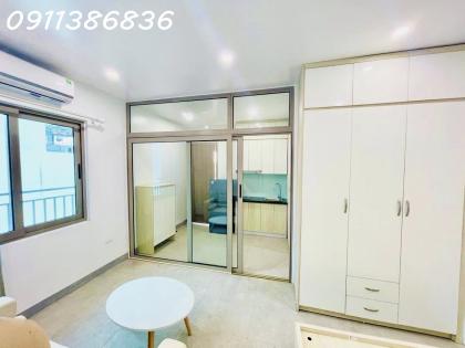 ????Nhà dòng tiền, Sầm uất, Cầu Giấy 65m 6T 10 phòng, doanh thu > 60tr/th, chỉ 19.8 tỷ????