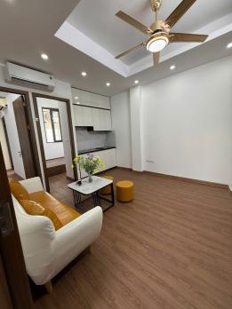 Bán căn hộ chung cư đường Hoàng Ngân, Thanh Xuân, nhà đẹp lô góc, ngõ thông ô tô