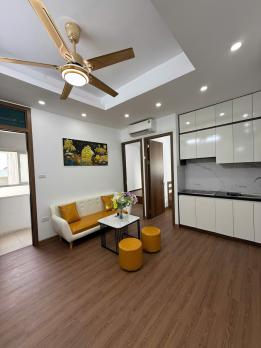 Bán căn hộ chung cư đường Hoàng Ngân, Thanh Xuân, nhà đẹp lô góc, ngõ thông ô tô