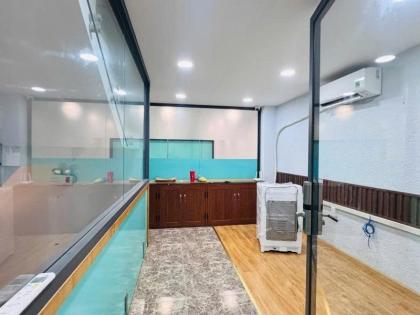 Bán tòa nhà 6 Tầng, Hẻm 5m Bến Vân Đồn, gần Cầu Ông Lãnh, 6x17m,  thang máy, 19,5 tỷ.