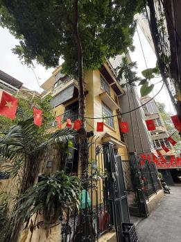 Bán Nhà Đường Tây Hồ P/Quảng An 120m2-4T MT9m 2 THOÁNG 47,4 Tỷ Có Thương Lượng.