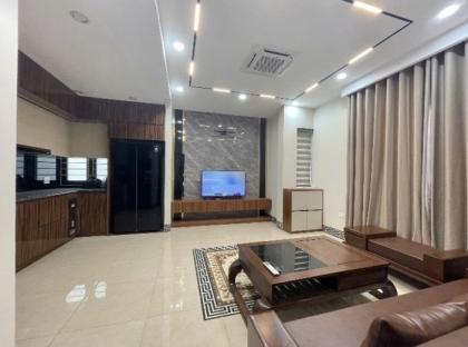 Mặt Phố Cự Lộc - Thanh Xuân, Lô Góc 2 Mặt 2 Ô Tô tránh, KD, 30/40m2, 6TTM, MT 5.1m,16.1 Tỷ