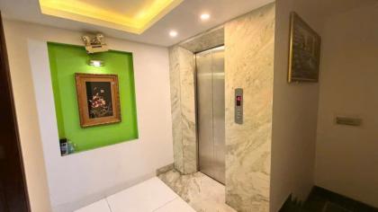 Giảm mạnh 4 tỷ nhà hẻm 1122 Quang Trung 5 lầu ngang 5.8m 90m2 có T.máy gần Emart 14 tỷ.