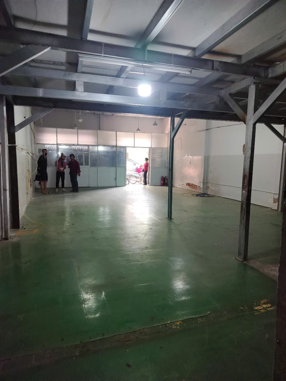 Kho xưởng đang trống vào sản xuất ngay cần cho thuê gấp(160m-200m-300m)đường chiến lược,lê đìng cẩn,bình trị đông