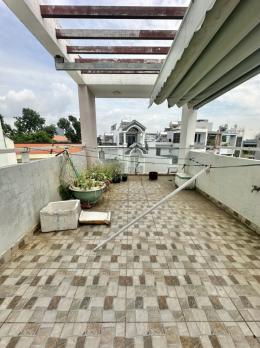 ???? NHÀ Q10 BA THÁNG HAI - HẺM NHỰA 10M - XE HƠI ĐẬU NGÀY ĐÊM - 5 TẦNG MỚI - CHỈ 10.4 TỶ! ???? •	Vị trí & Ưu thế: 3/2