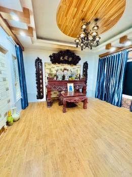 Bán nhà Hoàng Cầu_ô tô tránh_kd sầm uất_thang máy_90m2_giá chào 58 tỷ