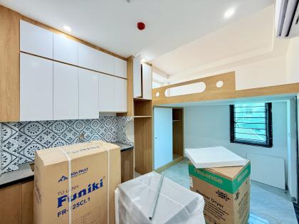 Bán tòa CCMN đường Đê La Thành nhỏ, Đống Đa, lô góc ngõ thông, 15 phòng khép kín cho thuê