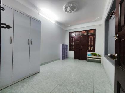 CHO THUÊ NHÀ ĐƯỜNG NGUYỄN CHÍ THANH, ĐỐNG ĐA, GẦN LÁNG, NHÀ ĐẸP 5 TẦNG