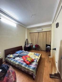 Bán nhà đường Trương Định, Hai Bà Trưng, nhà đẹp dân xây, ngõ rộng, cực gần ô tô