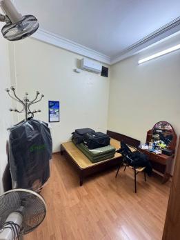 Bán nhà đường Trương Định, Hai Bà Trưng, nhà đẹp dân xây, ngõ rộng, cực gần ô tô